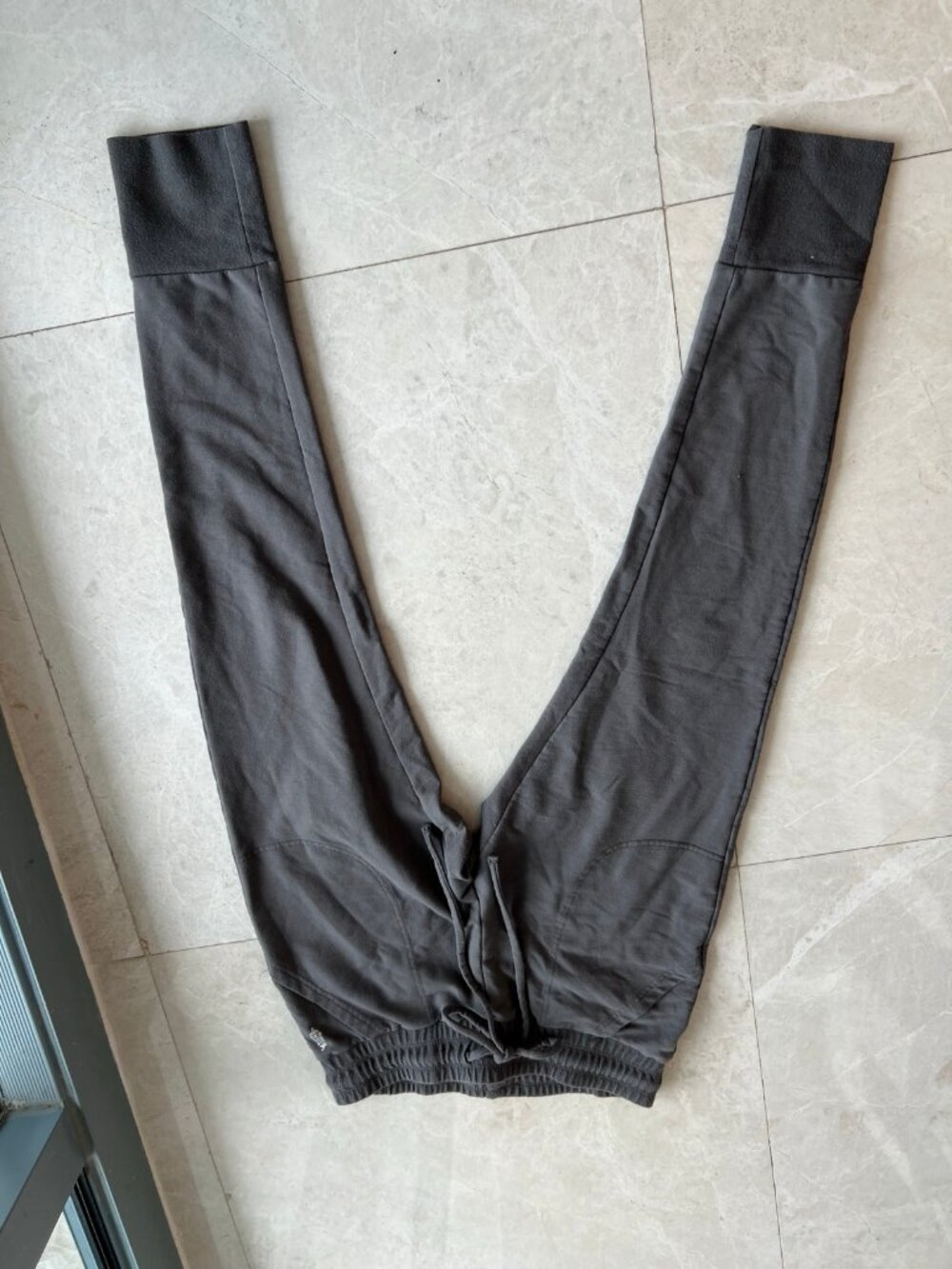FP Movement Charcoal Gray Jogger Sweatpants Drawstring Tapered Cuff L
